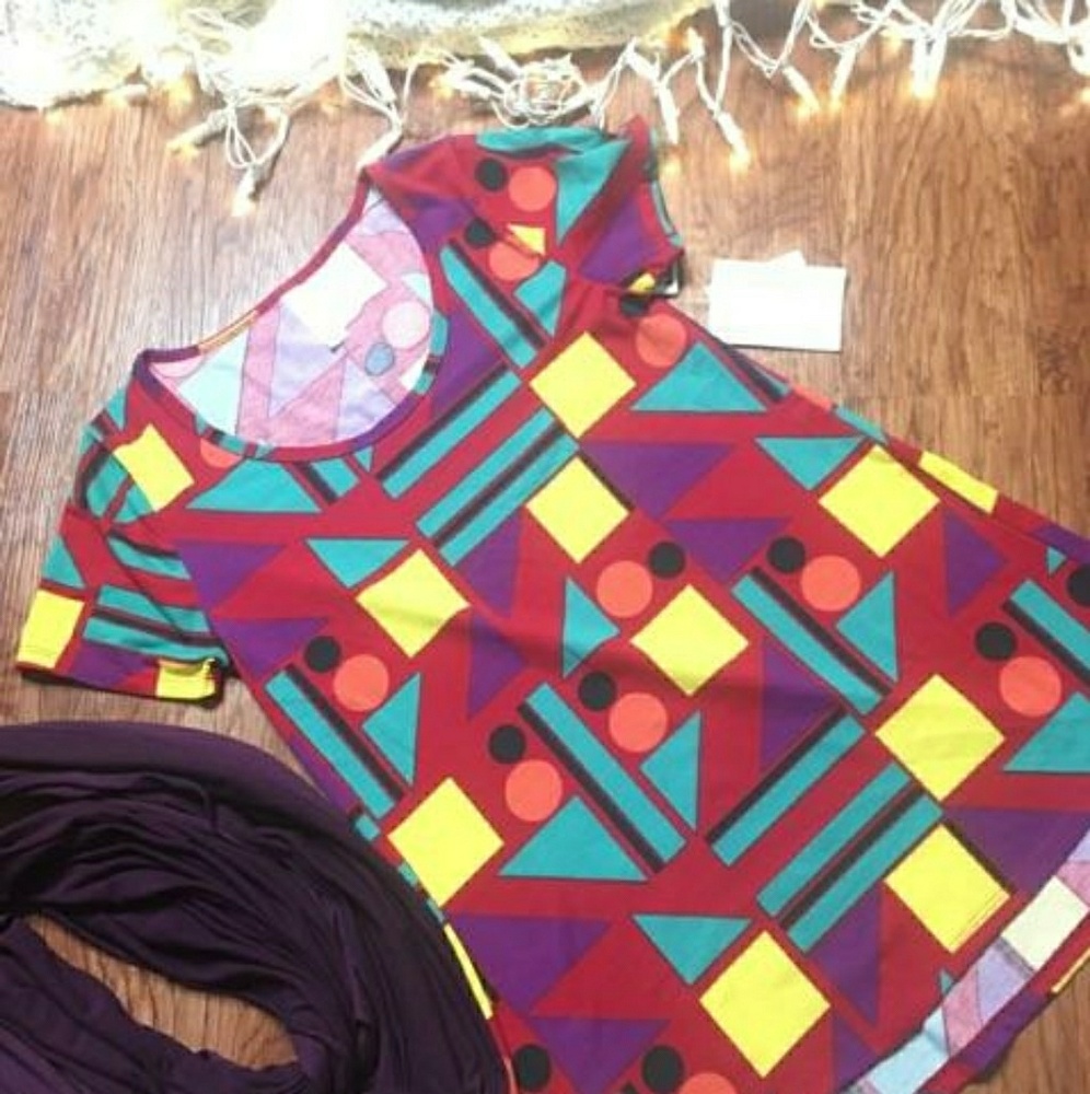 FINAL PRICE! Lularoe Classic T - NWT