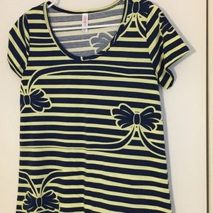 Lularoe striped bow print Classic T