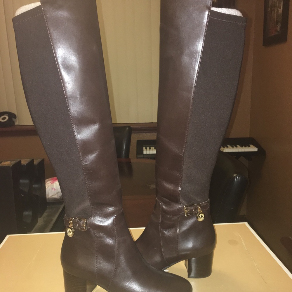 Michael Kors boots size 6.5