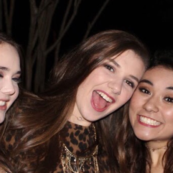 Meet your Posher, Caroline - Picture 1 of 1