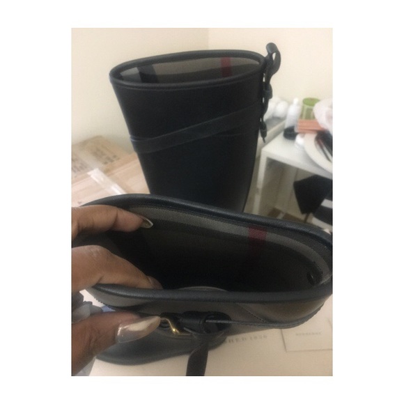 Authentic Burberry riding rain boots with buckle - Picture 3 of 5
