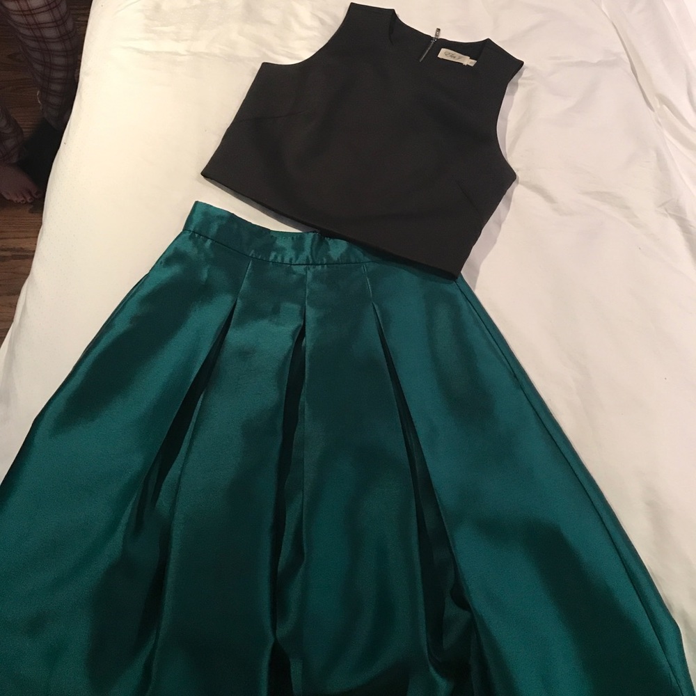 Two Piece dress. Skirt and top.
