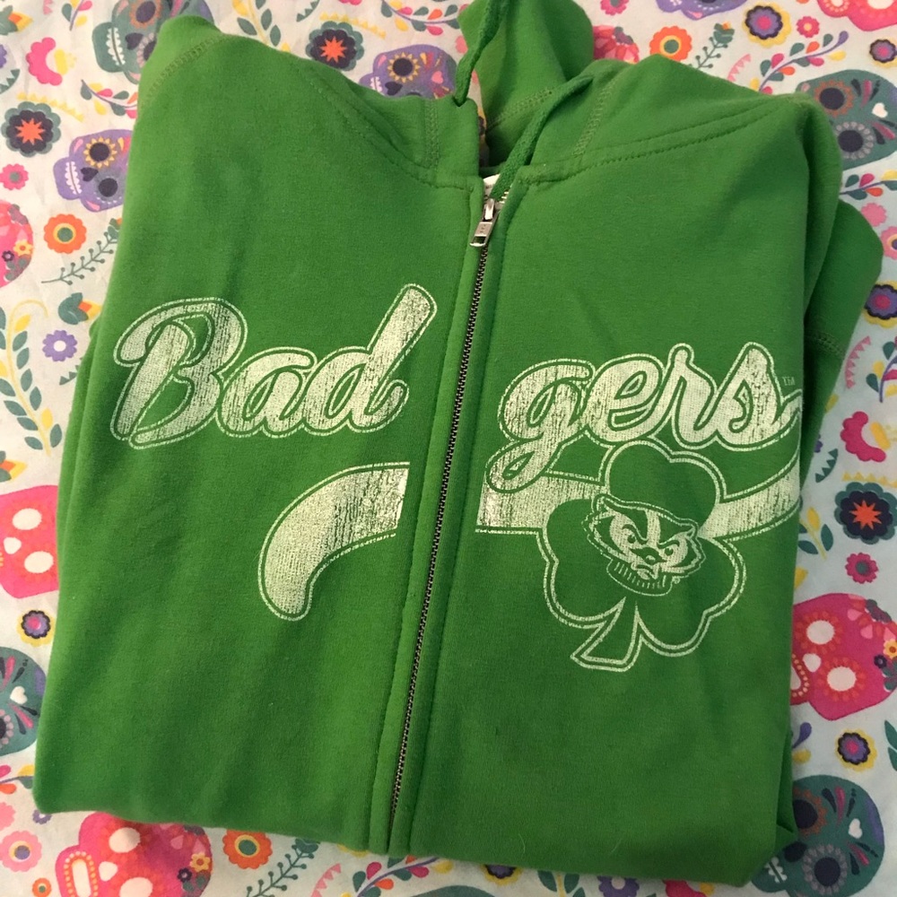Bucky Badger hoodie 🍀