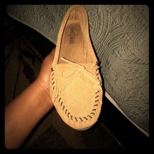 Suede kilty Minnetonka Moccasins!
