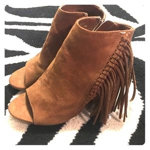NWT camel suede booties with fringe