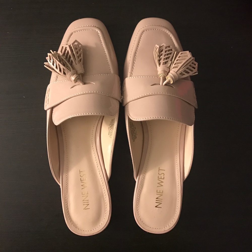 Nine West Xenisa Tassel Slide Mule in Nude