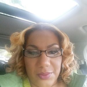 Meet your Posher, Latifa