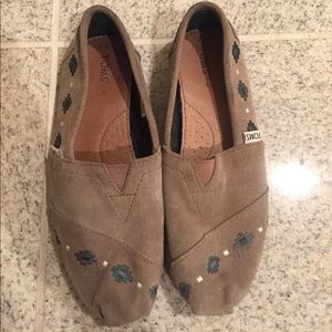 Toms shoes