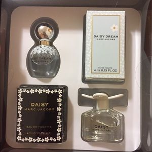 Marc Jacobs Daisy perfume