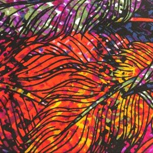 Lularoe OS feather patterned leggings