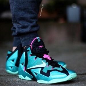 LeBron 11 'South Beach'