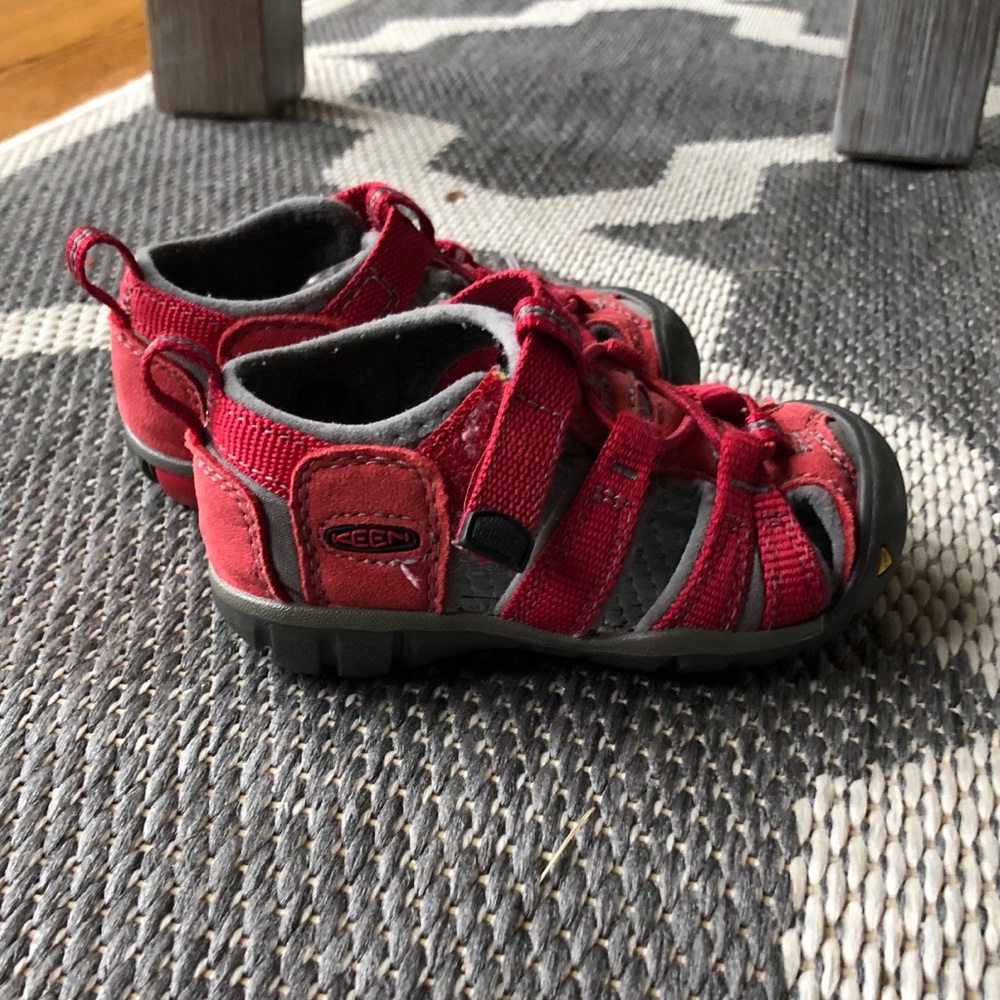 Cute little red Keens!