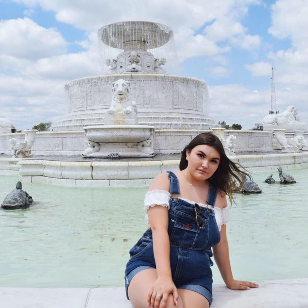 Meet your Posher, Lizzie