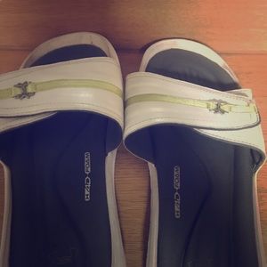 Under Armor foam Flip Flops