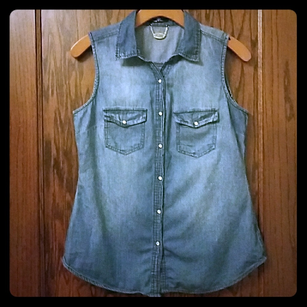 Ali & Kris denim top