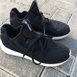Adidas Tubular Sneakers