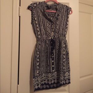Tribal print style dress! Navy and white