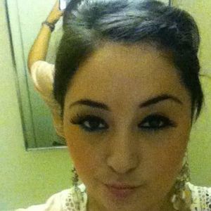 Meet your Posher, Anayeli