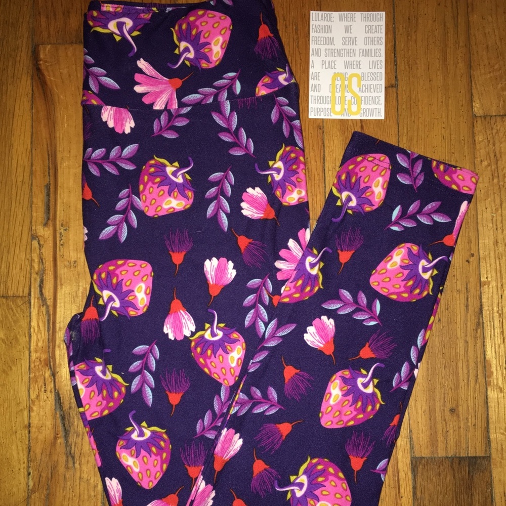 LuLaRoe OS Strawberry Leggings