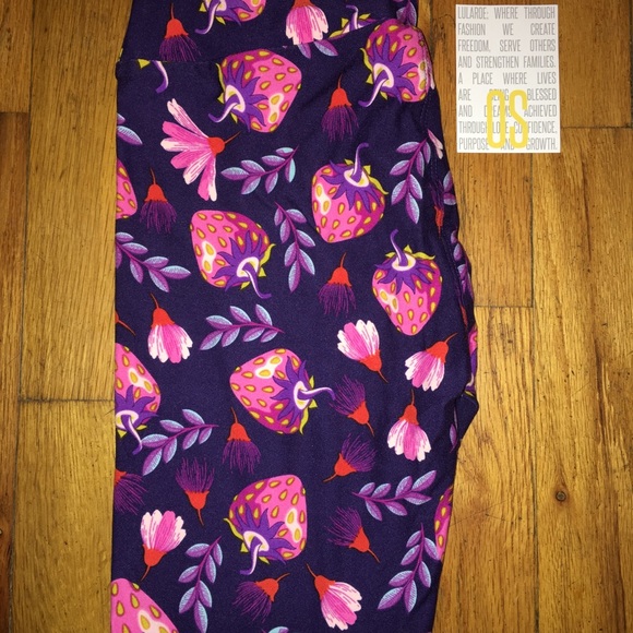 LuLaRoe OS Strawberry Leggings - Picture 4 of 4