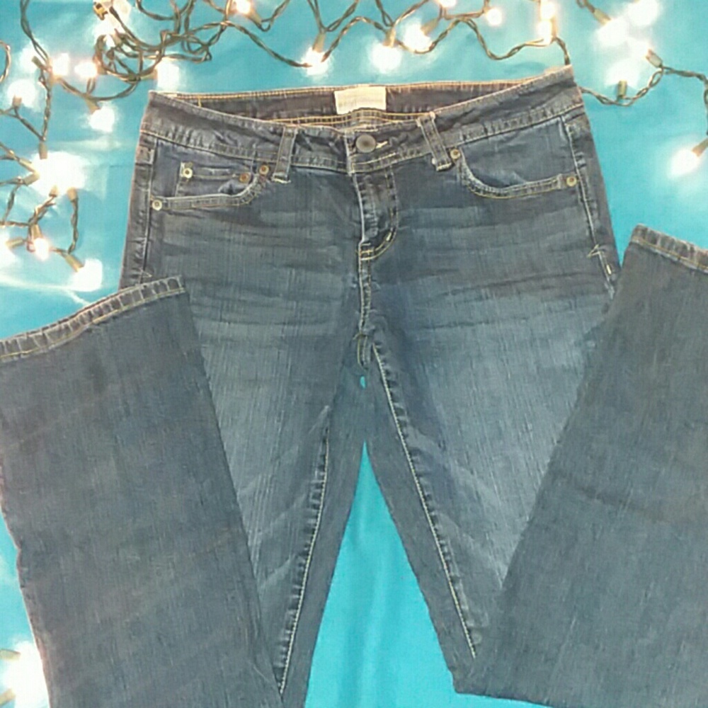 💜 Lovely Aero Jeans. 💜