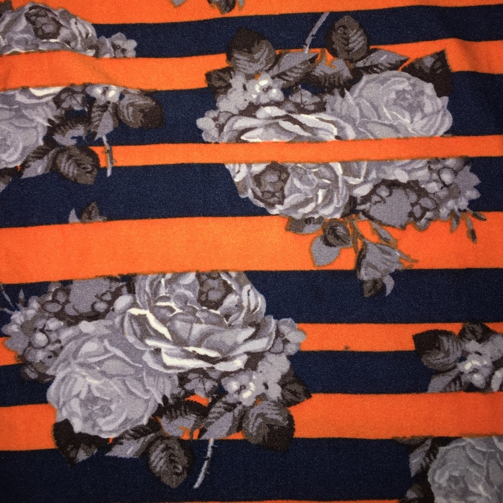 LuLaRoe OS Leggings - Picture 2 of 5
