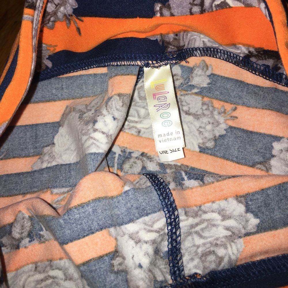 LuLaRoe OS Leggings - Picture 3 of 5