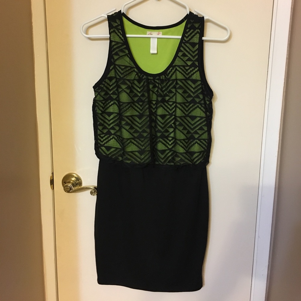 Black and Green Geometric Pattern Dress
