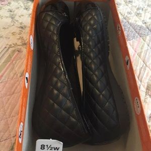 Women’s 8.5 safetstep flats