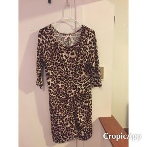 Leopard print 3/4 sleeve gathered front dress