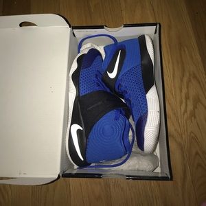 Kyrie 2
