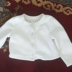 PLACE GIRL'S WHITE CARDIGAN W/FLOWER EMBELLISHMENT
