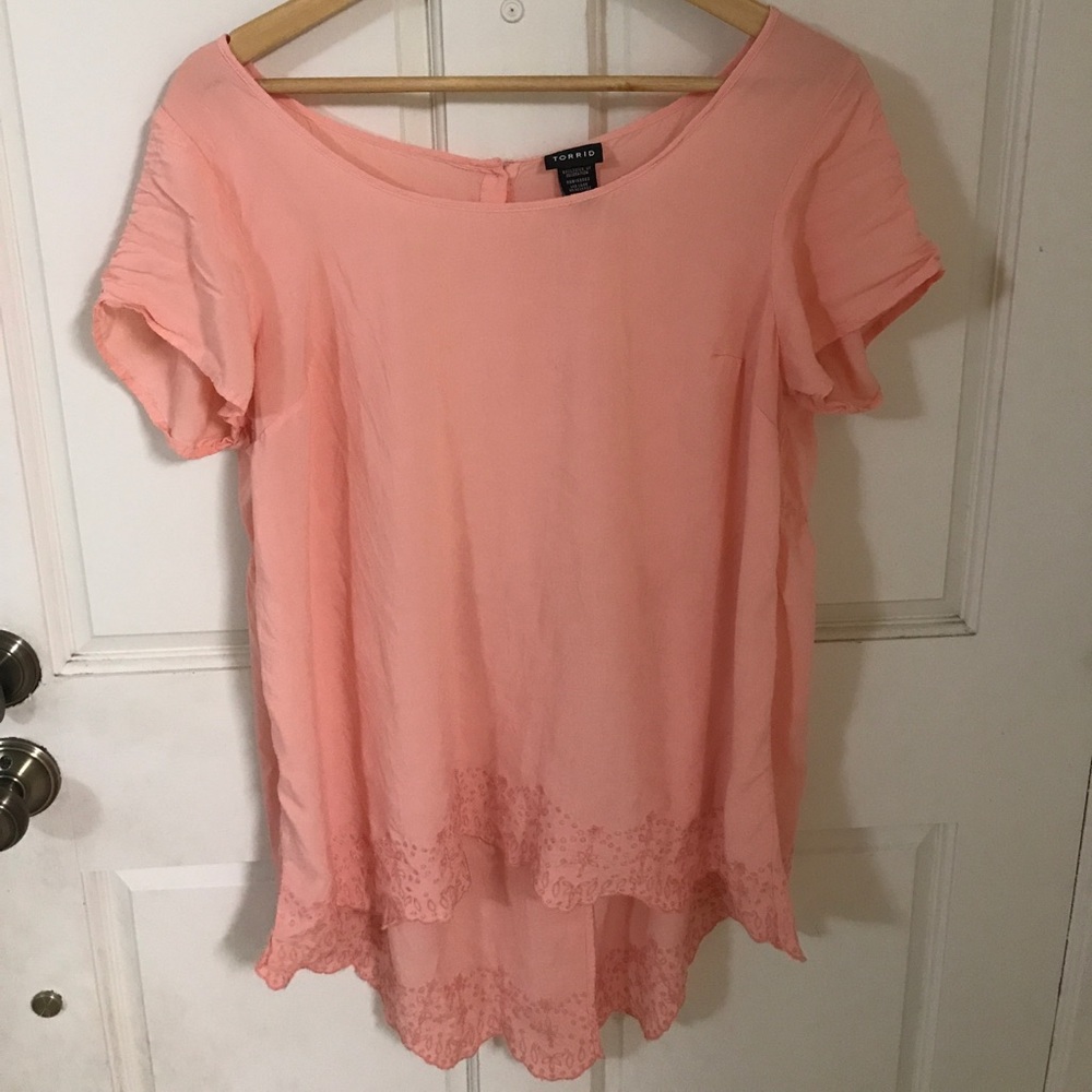 NWOT Beautiful Torrid Top. Size 0