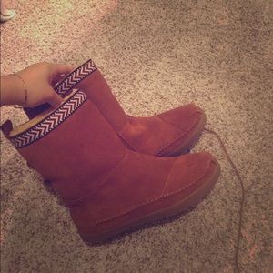 Toms new Nepal boots size 7