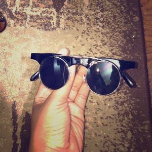 Cute round frame Sunglasses!