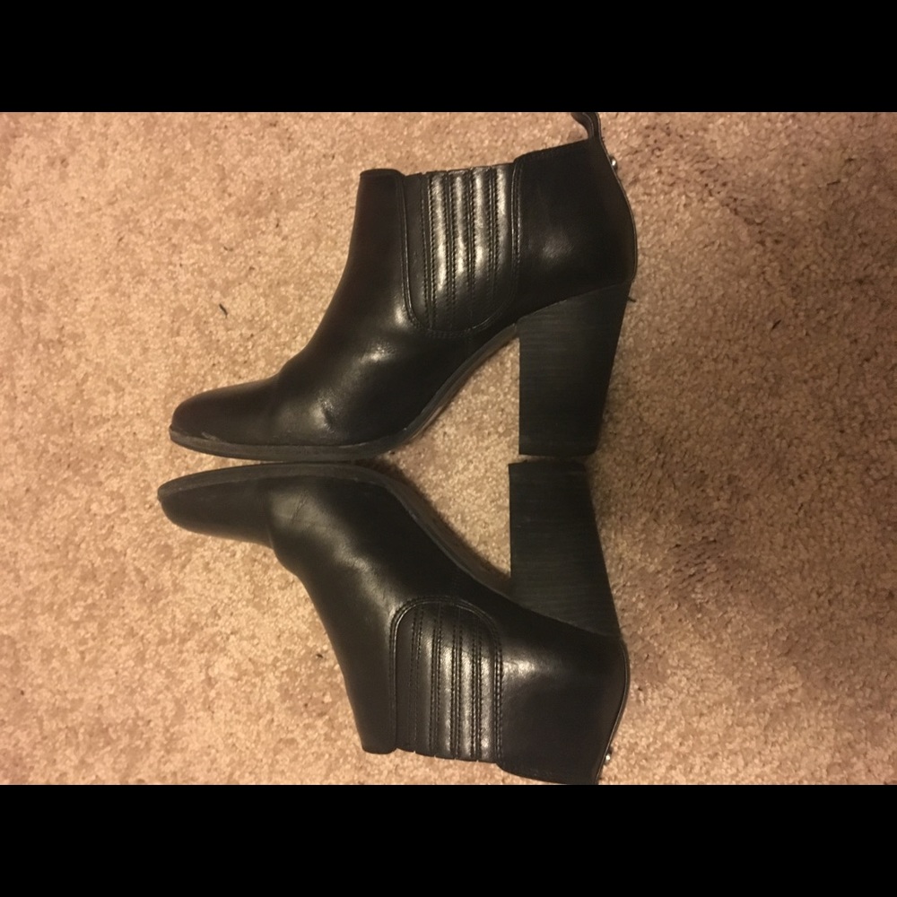 Michael Kors Shaw heeled bootie ankle boot UEC