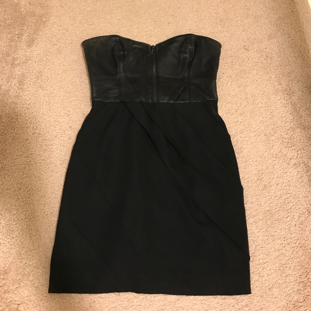 BEBE✨BLACK ZIP FRONT DRESS