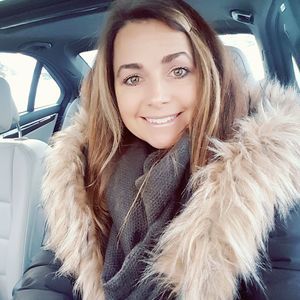 Meet your Posher, Lore