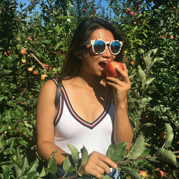 Meet your Posher, Sarah - Picture 4 of 4