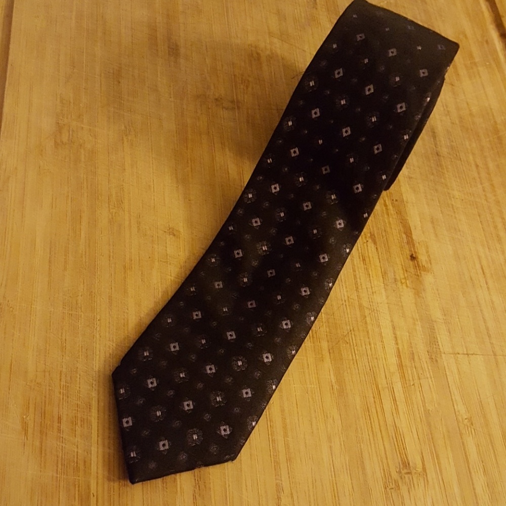 DKNY tie