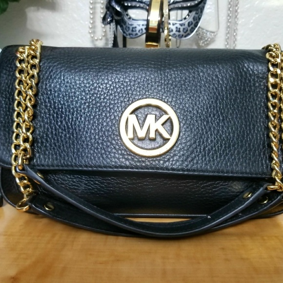 Michael Kors Handbags - 📣LAST CALL 🆕️MICHAEL KORS Large Fulton