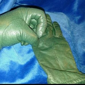 Vintage Green leather gloves