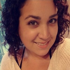 Meet your Posher, Dominique