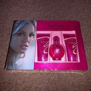 Fantasy Britney Spears with shower gel and lotion