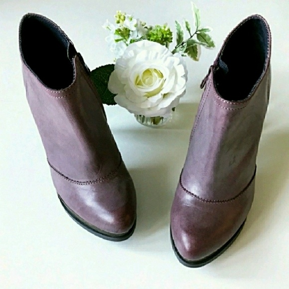Calvin Klein Jeans Purple Ankle Boots - Picture 7 of 8