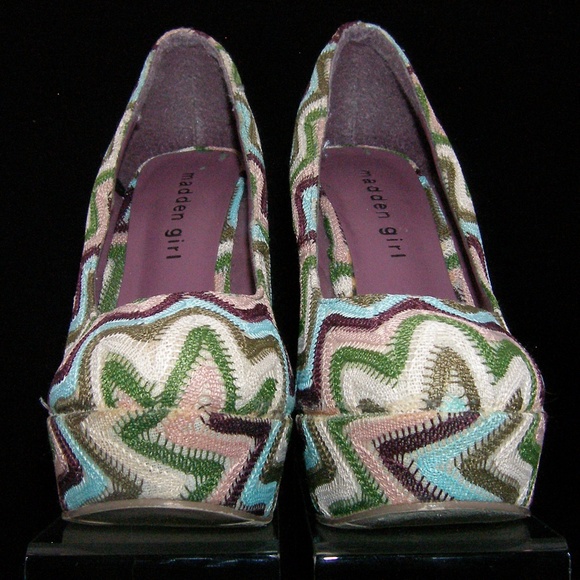 Madden Girl 'Malley' fabric chevron platforms 6.5 - Picture 5 of 8