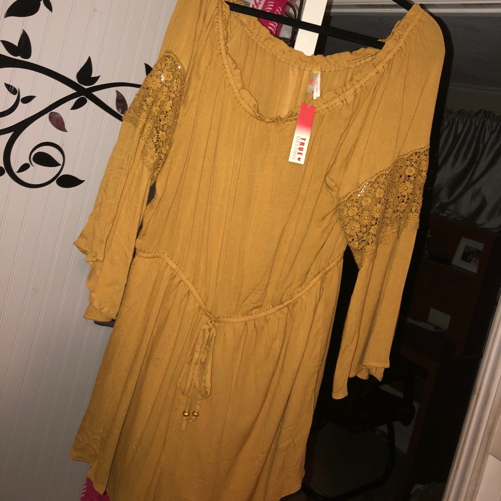 Off the shoulder romper✨