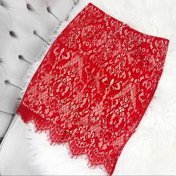 Missguided asymmetrically red lace skirt - Picture 4 of 6