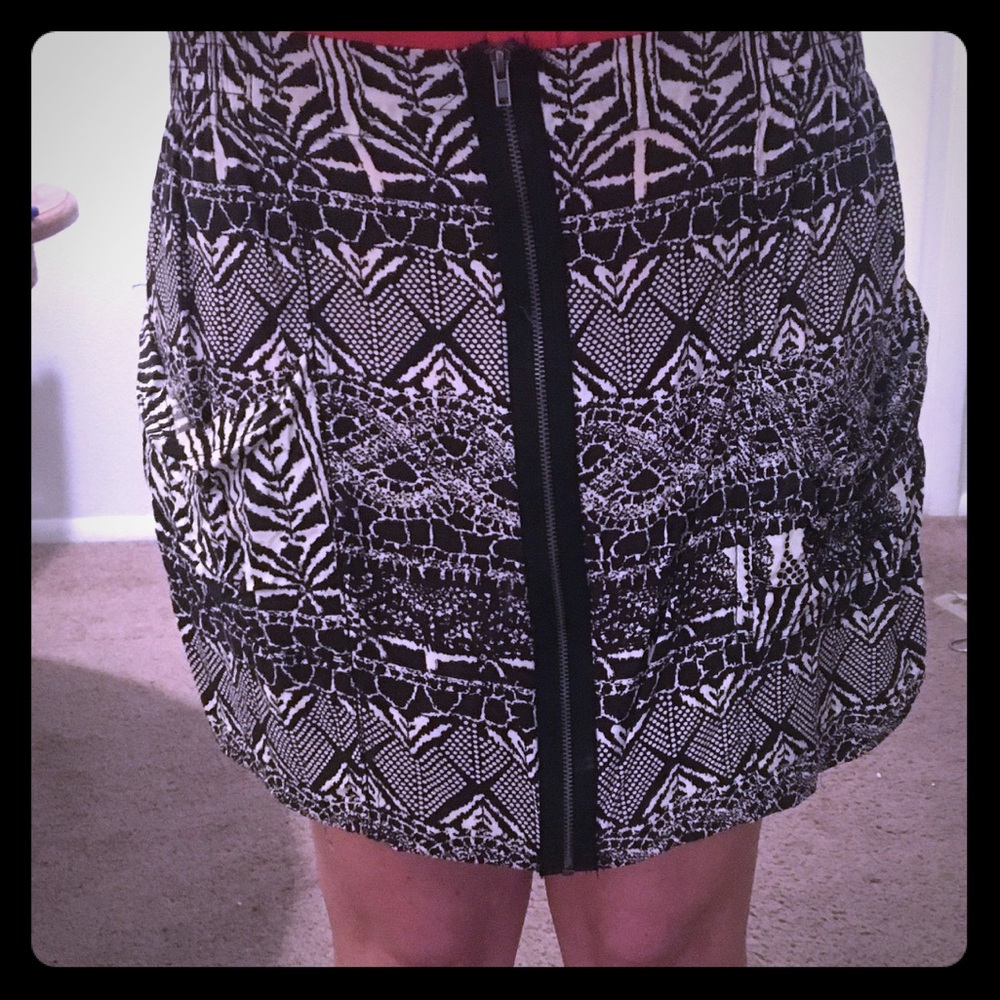 Tribal / Animal print mini skirt.