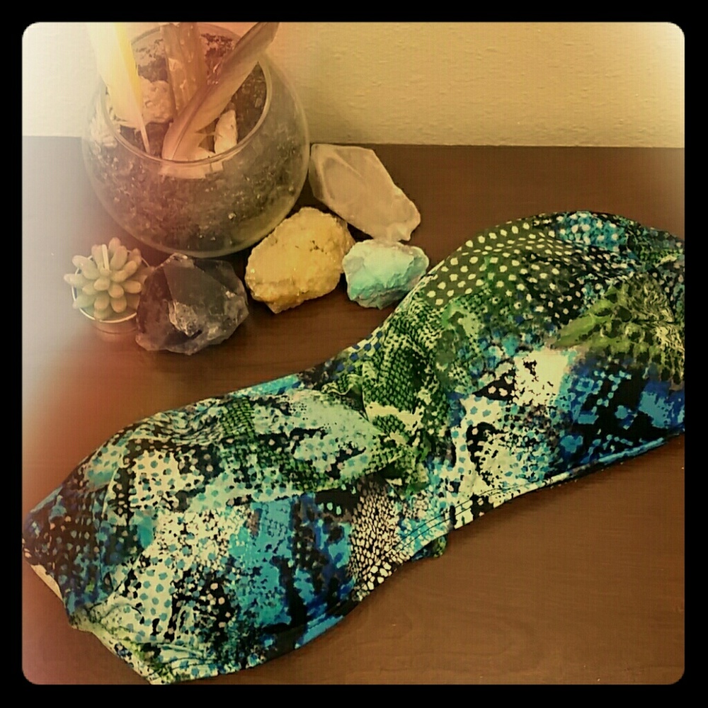 Kenneth Cole Reaction Strapless Bikini Top Ruffle